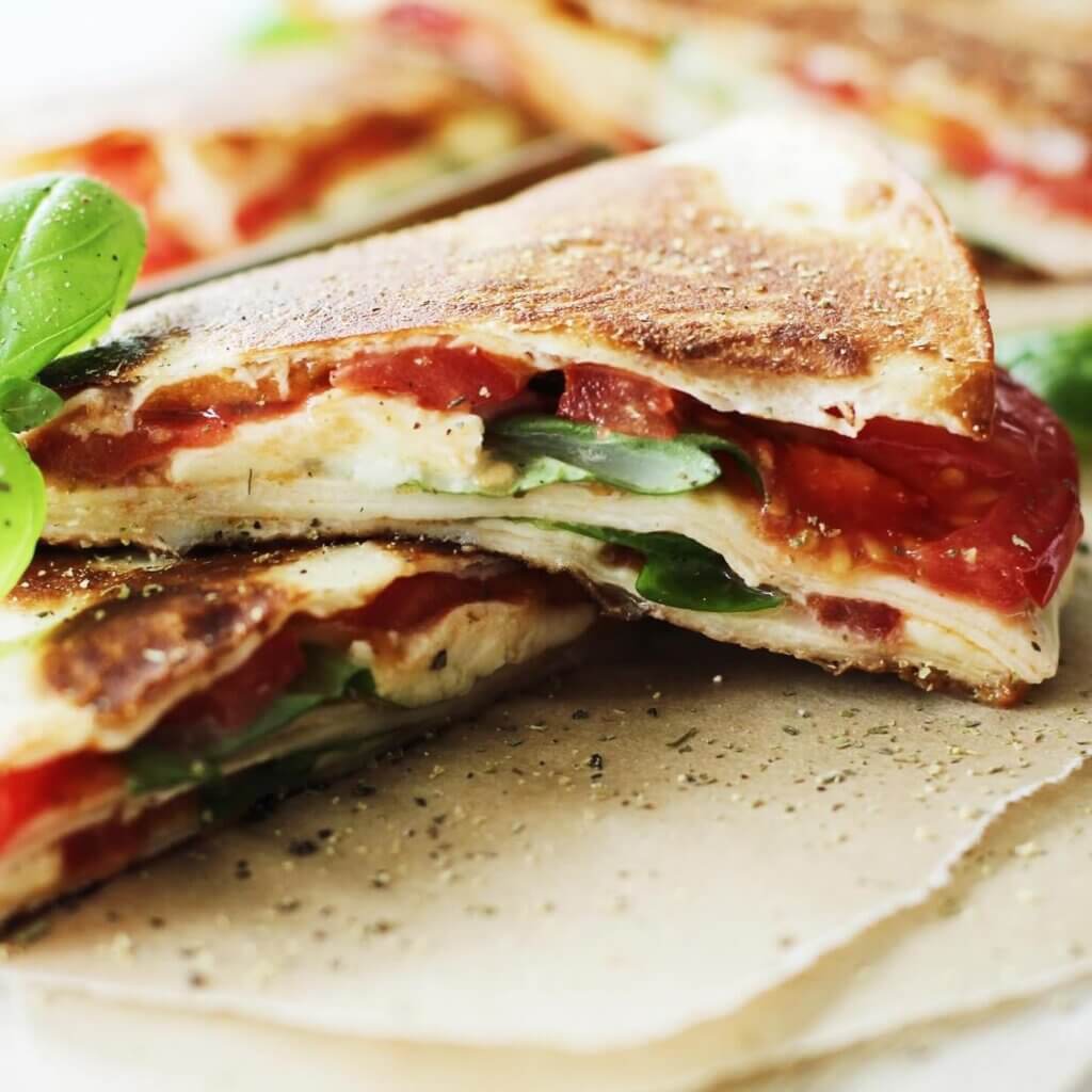 Ruck, zuck Caprese-Wraps aus der Pfanne - Campo Verde