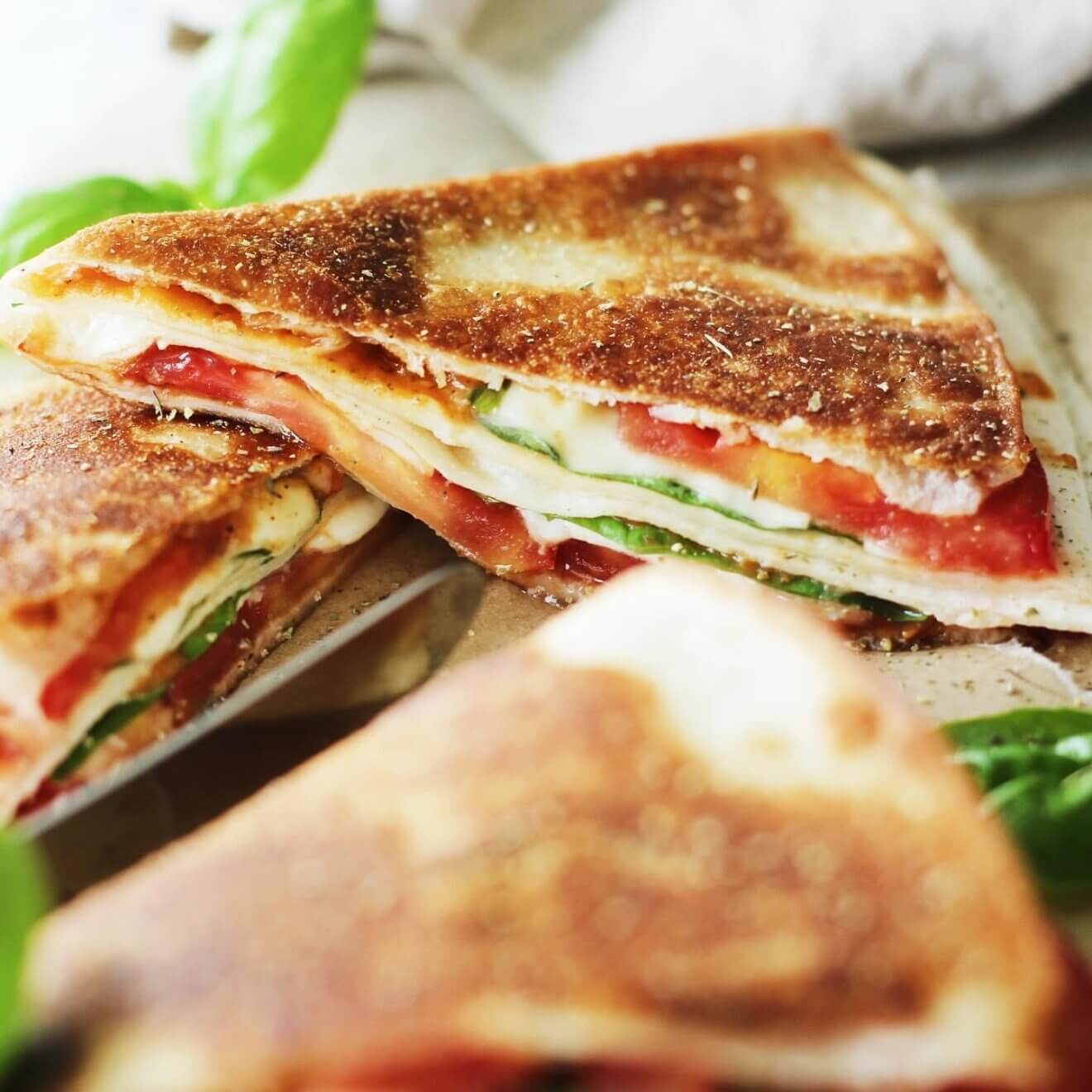 Ruck, zuck Caprese-Wraps aus der Pfanne - Campo Verde